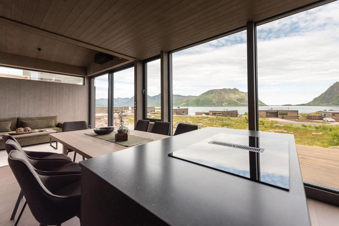 Hoda Cabin - Luxury Lodge With Jacuzzi And Sauna Lyngvaeret Bagian luar foto