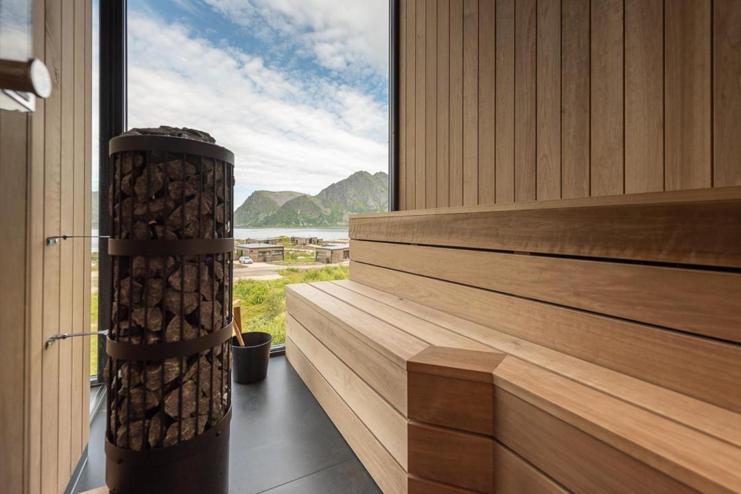 Hoda Cabin - Luxury Lodge With Jacuzzi And Sauna Lyngvaeret Bagian luar foto