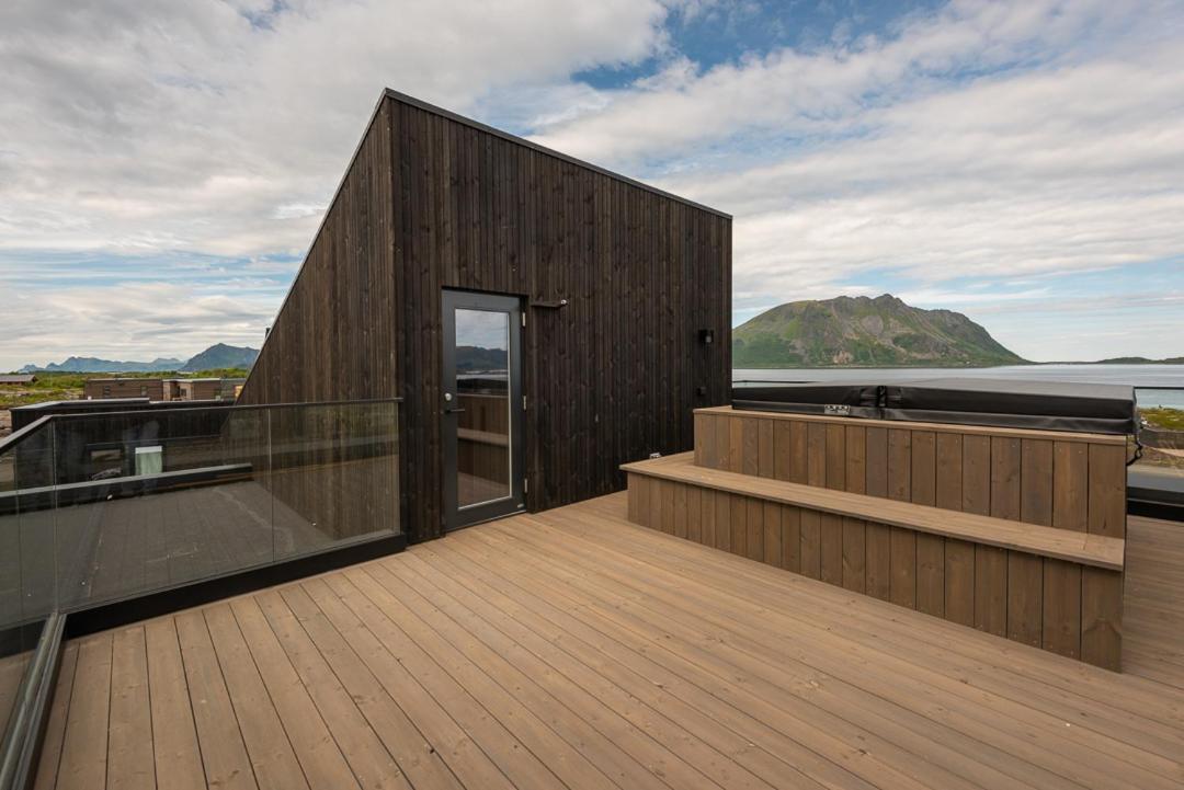 Hoda Cabin - Luxury Lodge With Jacuzzi And Sauna Lyngvaeret Bagian luar foto