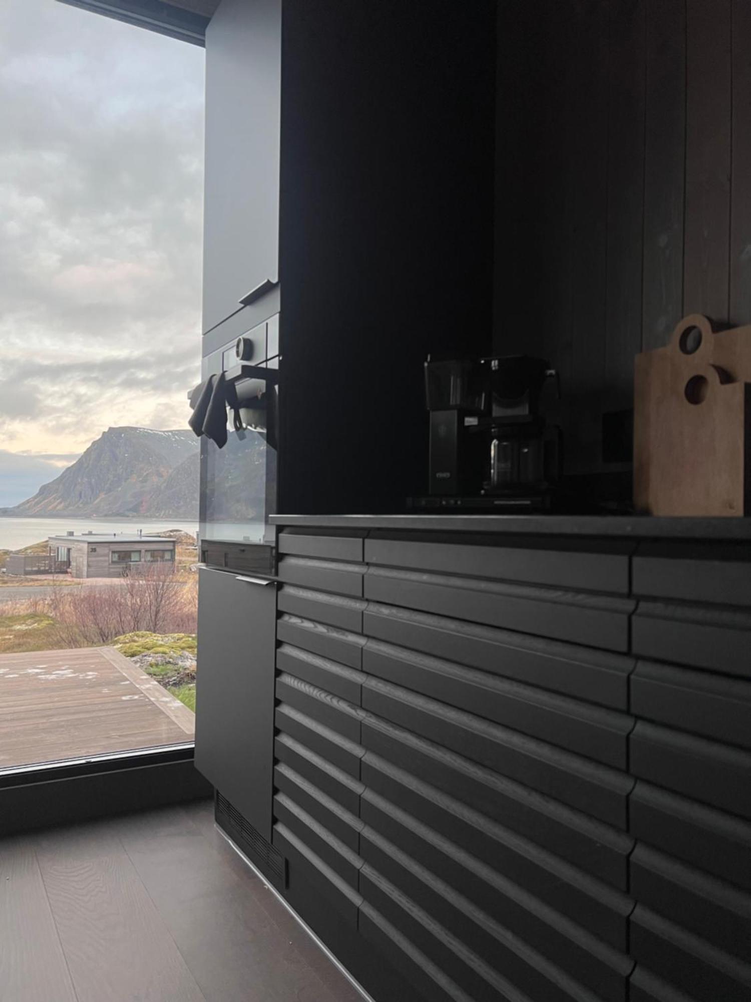 Hoda Cabin - Luxury Lodge With Jacuzzi And Sauna Lyngvaeret Bagian luar foto