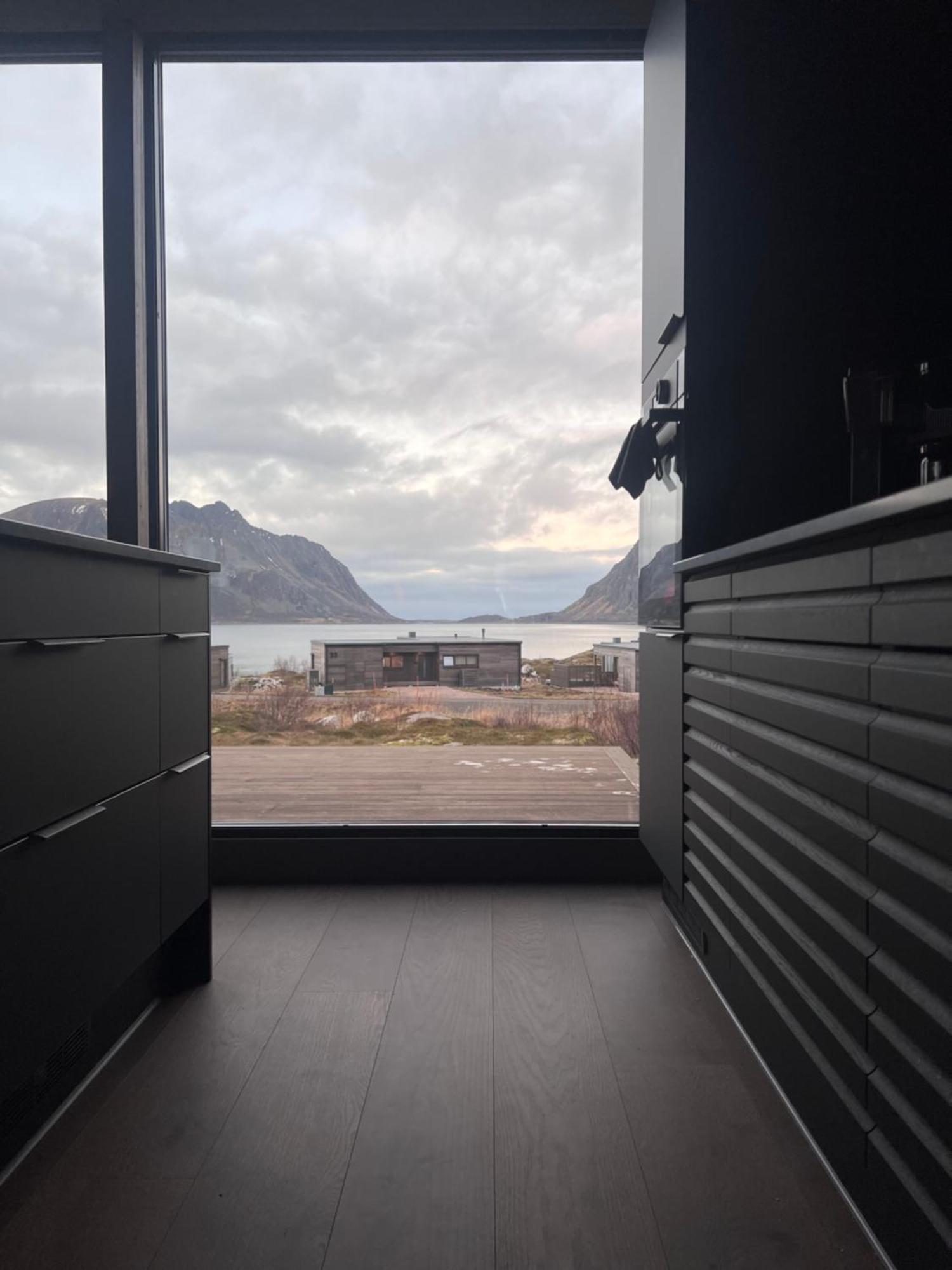 Hoda Cabin - Luxury Lodge With Jacuzzi And Sauna Lyngvaeret Bagian luar foto
