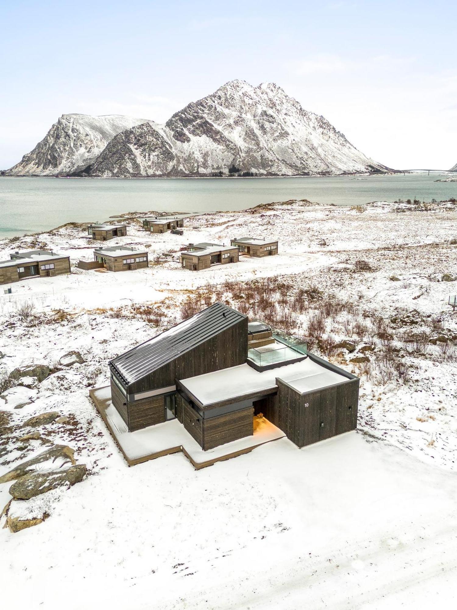 Hoda Cabin - Luxury Lodge With Jacuzzi And Sauna Lyngvaeret Bagian luar foto